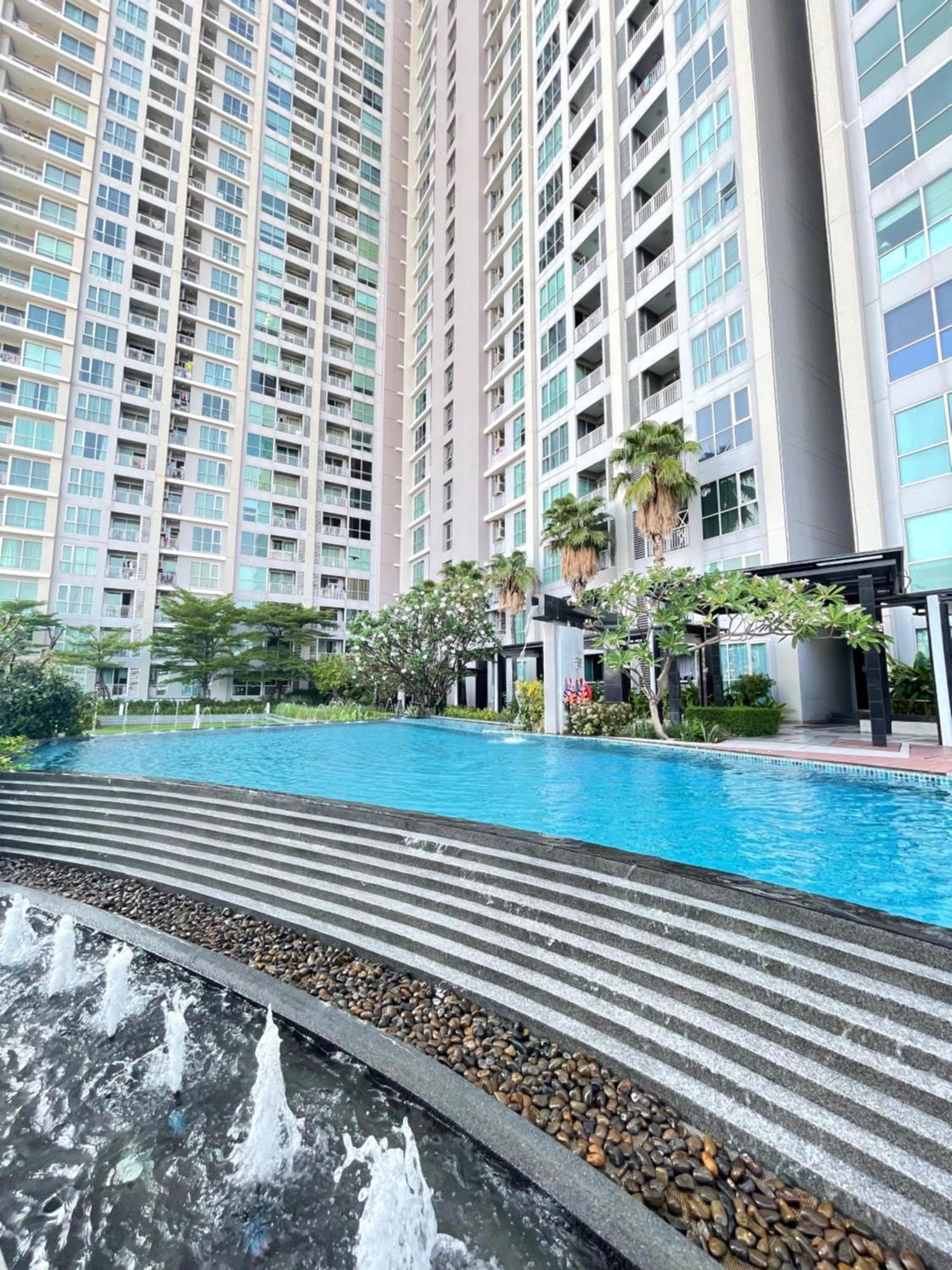 1Br Luxury Condo Prime Ratchada Sky Pool & Gym Bangkok Exterior photo